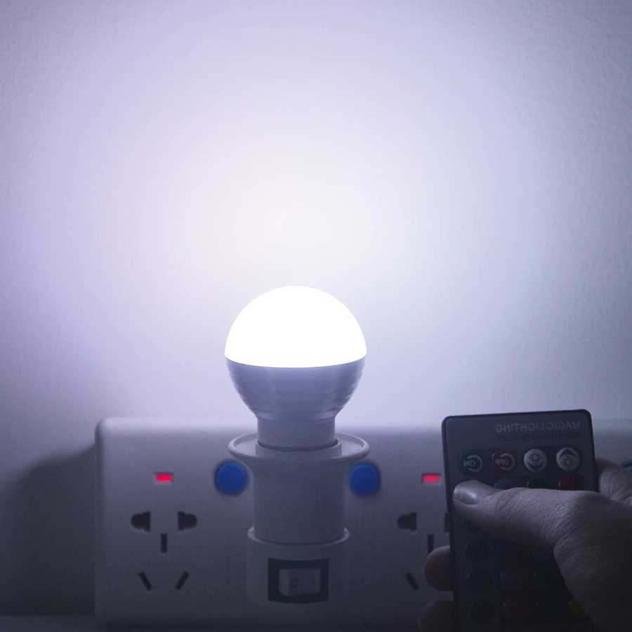 Tanio Magiczna Żarówka LED z 16 Kolorami i Przyciemnianiem - Refle… sklep