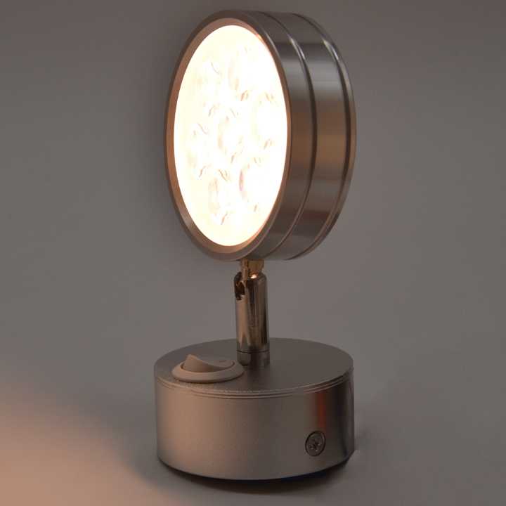 Tanie Lampa LED ścienno-nocna srebrna z regulacją kierunku światła… sklep internetowy